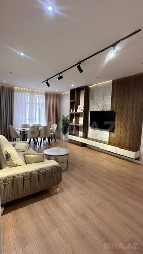 Сдаётся 2-комн. новостройка 106 м², м. 8 ноября, photo 1 from 11
