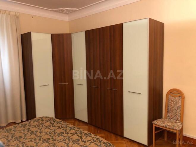 Satılır 3 otaqlı köhnə tikili 108 m², İçəri Şəhər m., photo 8 from 16