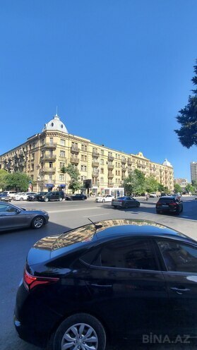 Сдаётся 3-комн. вторичка 80 м², м. Низами, photo 19 from 20