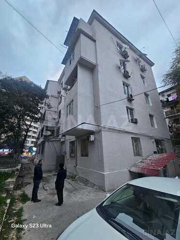 Продаётся 3-комн. вторичка 80 м², м. Иншаатчылар, photo 1 from 12