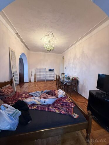 Satılır 1 otaqlı köhnə tikili 45 m², İnşaatçılar m., photo 5 from 10