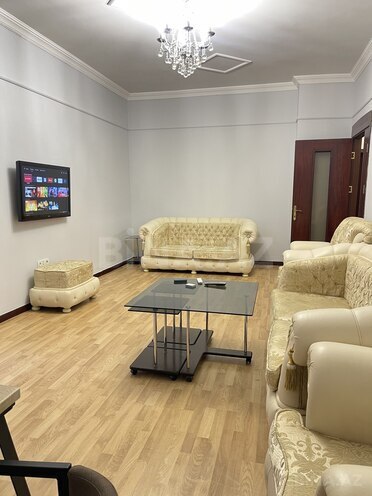 Сдаётся 3-комн. новостройка 120 м², м. 8 ноября, photo 6 from 22