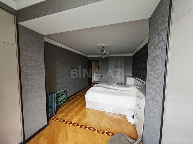 Satılır 4 otaqlı köhnə tikili 110 m², İnşaatçılar m., photo 6 from 18