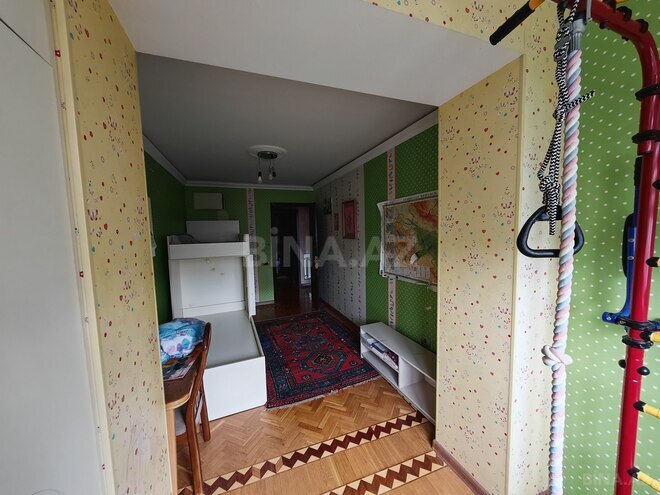 Satılır 4 otaqlı köhnə tikili 110 m², İnşaatçılar m., photo 11 from 18