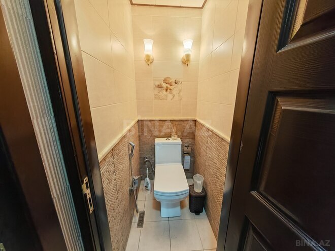 Satılır 4 otaqlı köhnə tikili 110 m², İnşaatçılar m., photo 17 from 18