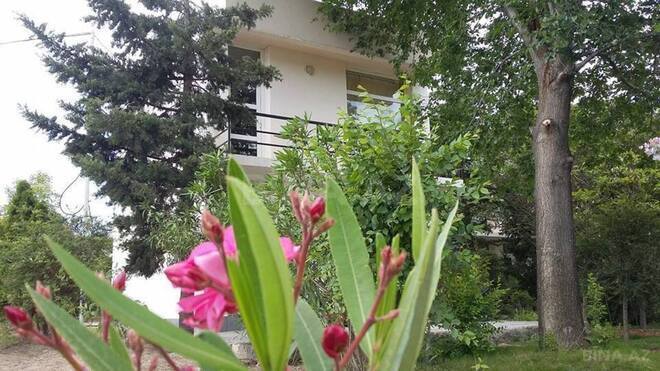 Satılır 10 otaqlı həyət evi/bağ evi 400 m², photo 3 from 12