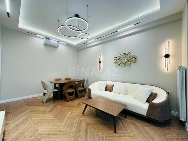 Продаётся 2-комн. новостройка 68 м², м. Элмляр Академиясы, photo 1 from 15
