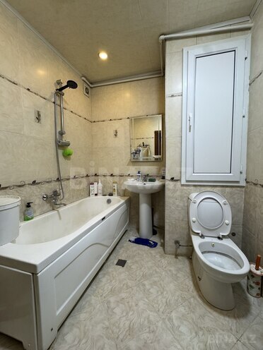 Продаётся 3-комн. вторичка 91 м², Насиминский  р., photo 24 from 32