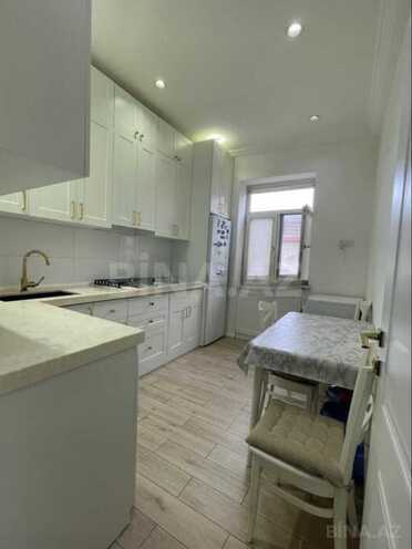 Продаётся 3-комн. вторичка 70 м², м. Низами, photo 10 from 21