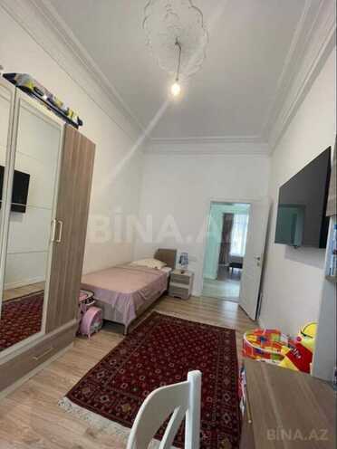 Продаётся 3-комн. вторичка 70 м², м. Низами, photo 9 from 21