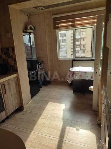 Satılır 4 otaqlı köhnə tikili 110 m², İnşaatçılar m., photo 3 from 16