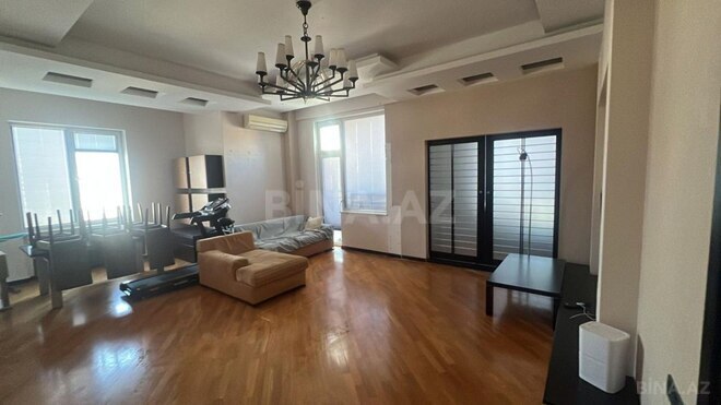 İcarəyə verilir 3 otaqlı yeni tikili 200 m², 28 May m., photo 8 from 10