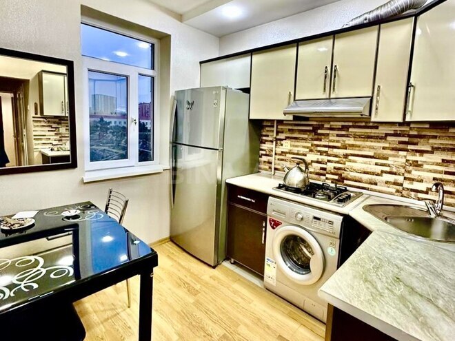 Satılır 3 otaqlı köhnə tikili 80 m², Qara Qarayev m., photo 13 from 24