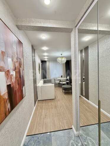Продаётся 2-комн. вторичка 42 м², м. Элмляр Академиясы, photo 5 from 15