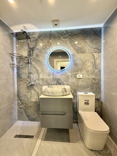 Продаётся 2-комн. вторичка 42 м², м. Элмляр Академиясы, photo 6 from 15