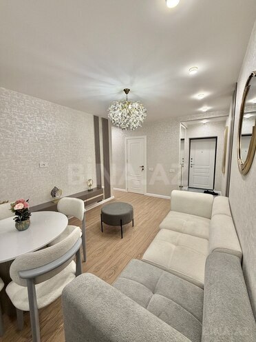 Продаётся 2-комн. вторичка 42 м², м. Элмляр Академиясы, photo 4 from 15