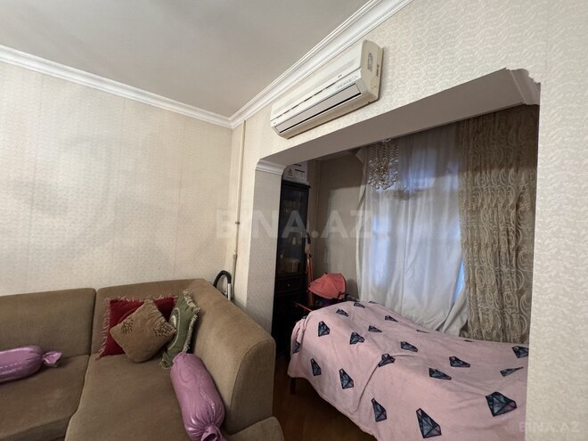 Продаётся 3-комн. вторичка 70 м², м. Ази Асланов, photo 6 from 16
