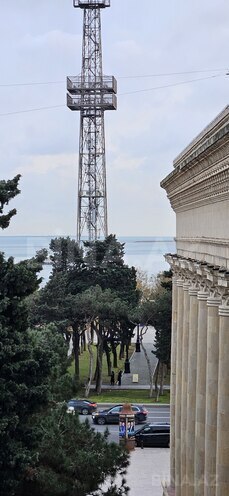 Satılır 3 otaqlı köhnə tikili 80 m², Sahil m., photo 26 from 32