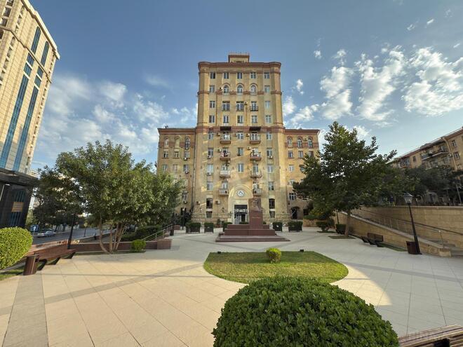 Satılır 2 otaqlı köhnə tikili 55 m², Nizami m., photo 11 from 13