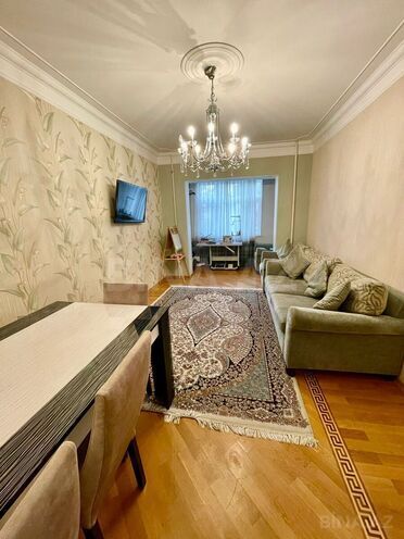 Продаётся 3-комн. вторичка 70 м², м. Ахмедлы, photo 1 from 22