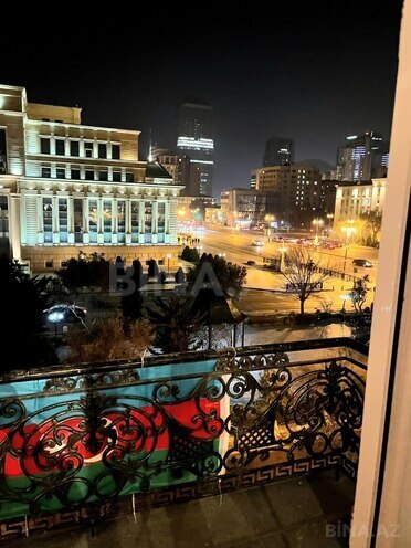 Продаётся 3-комн. вторичка 95 м², м. Шах Исмаил Хатаи, photo 1 from 25