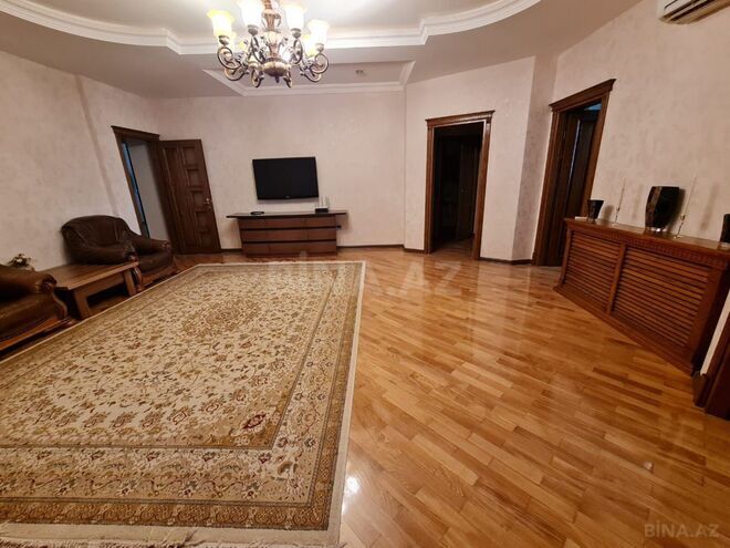 Satılır 4 otaqlı yeni tikili 145 m², İnşaatçılar m., photo 1 from 25