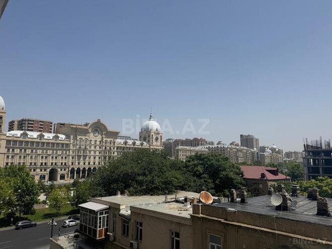 Продаётся 3-комн. новостройка 189 м², м. Низами, photo 10 from 18