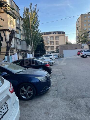 Satılır 3 otaqlı köhnə tikili 70 m², İnşaatçılar m., photo 3 from 11