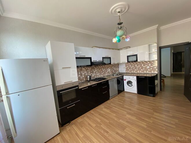 Сдаётся 3-комн. новостройка 140 м², м. 8 ноября, photo 5 from 14