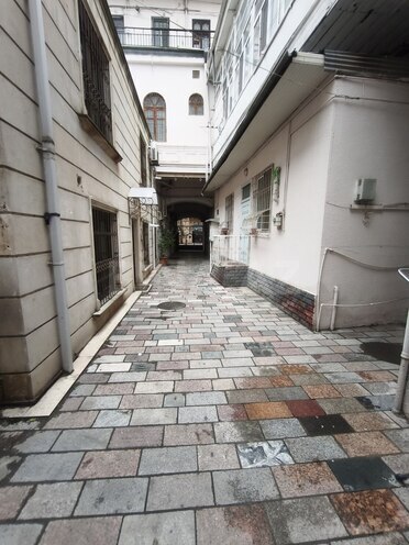 Satılır 2 otaqlı köhnə tikili 54 m², Sahil m., photo 6 from 21