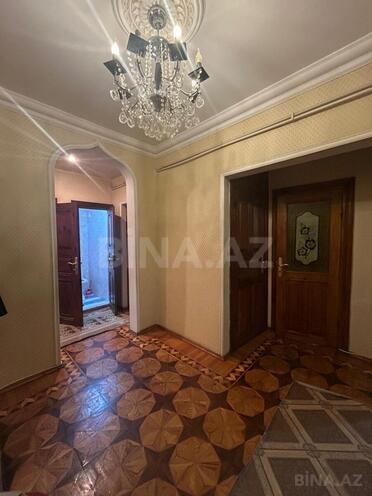 Satılır 4 otaqlı köhnə tikili 100 m², Xalqlar Dostluğu m., photo 3 from 11