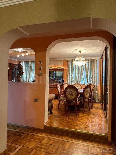 Satılır 3 otaqlı köhnə tikili 95 m², Azadlıq Prospekti m., photo 3 from 23