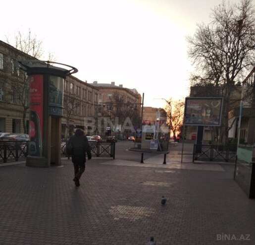 Satılır 3 otaqlı köhnə tikili 80 m², Sahil m., photo 11 from 12