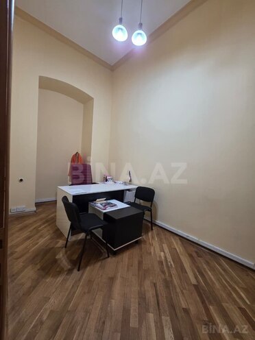 İcarəyə verilir  obyekt 240 m², 28 May m., photo 9 from 28