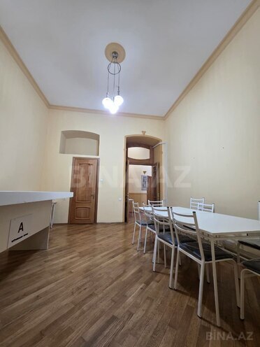 İcarəyə verilir  obyekt 240 m², 28 May m., photo 7 from 28