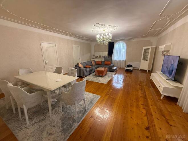 Satılır 12 otaqlı həyət evi/bağ evi 800 m², Novxanı q., photo 11 from 28