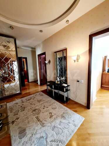 Сдаётся 3-комн. новостройка 140 м², м. Низами, photo 15 from 20