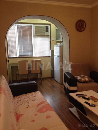 Сдаётся 3-комн. вторичка 60 м², м. Ичеришехер, photo 4 from 27