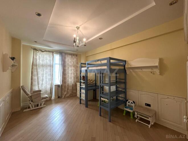 Продаётся 4-комн. новостройка 186 м², м. Низами, photo 8 from 17