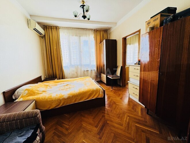 Продаётся 4-комн. вторичка 92 м², м. Ичеришехер, photo 9 from 16