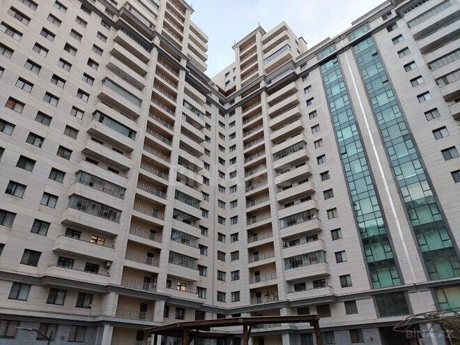 Продаётся 3-комн. новостройка 155 м², м. Иншаатчылар, photo 1 from 17