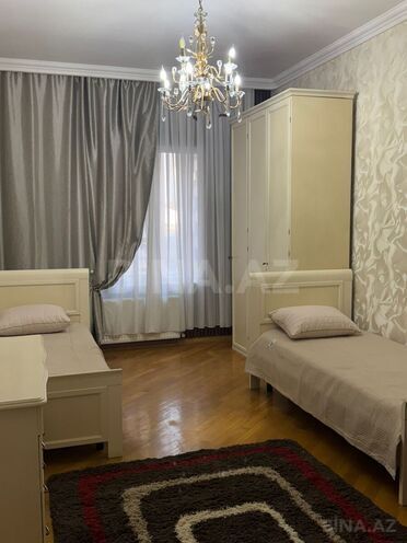 İcarəyə verilir 3 otaqlı yeni tikili 137 m², 28 May m., photo 13 from 18