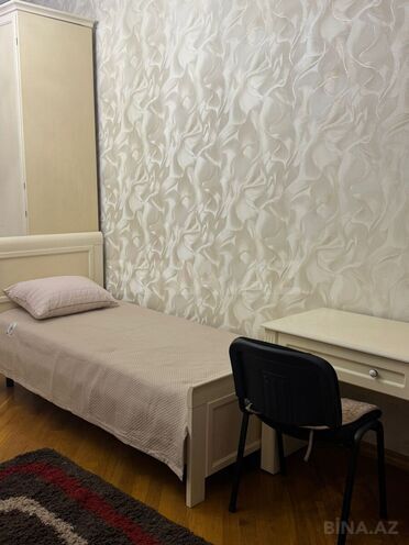 İcarəyə verilir 3 otaqlı yeni tikili 137 m², 28 May m., photo 16 from 18