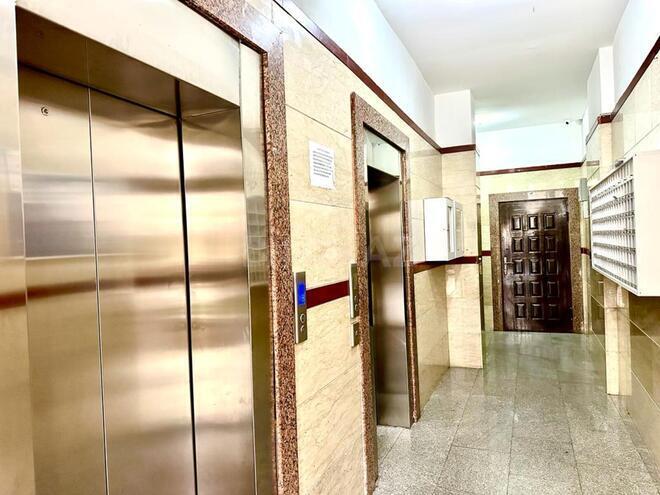 Продаётся 3-комн. новостройка 107 м², м. Кара Караев, photo 8 from 28