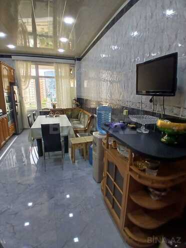 İcarəyə verilir 4 otaqlı yeni tikili 230 m², 28 May m., photo 13 from 15