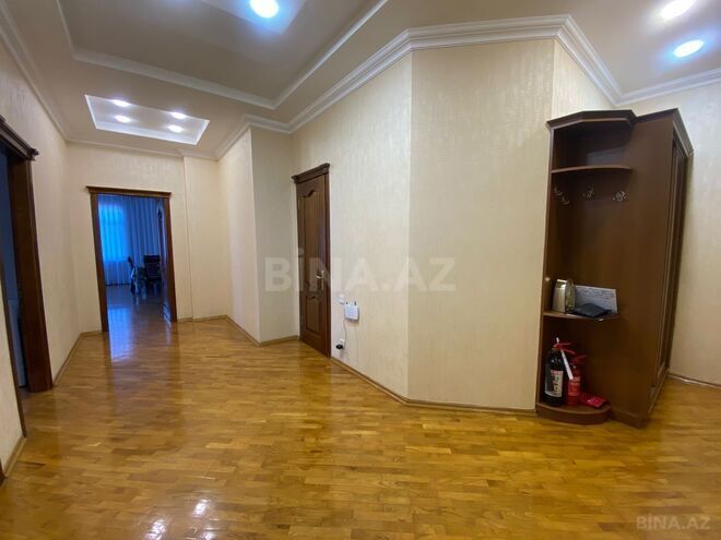 İcarəyə verilir 3 otaqlı yeni tikili 150 m², Sahil m., photo 11 from 30