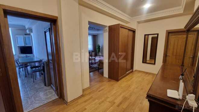 Сдаётся 3-комн. новостройка 150 м², м. Низами, photo 6 from 18