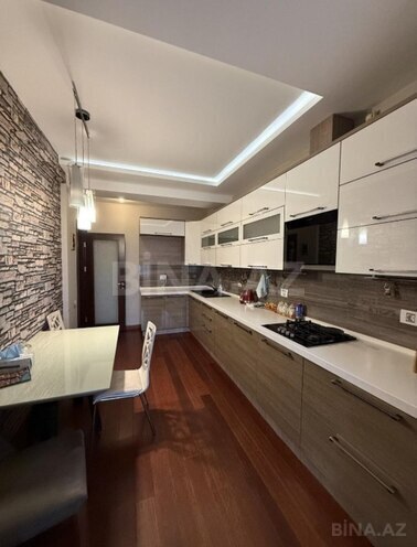 Продаётся 4-комн. новостройка 170 м², м. Элмляр Академиясы, photo 12 from 16