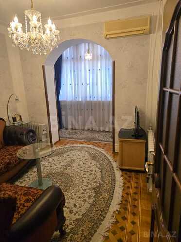 Satılır 4 otaqlı köhnə tikili 120 m², Bakıxanov q., photo 3 from 16