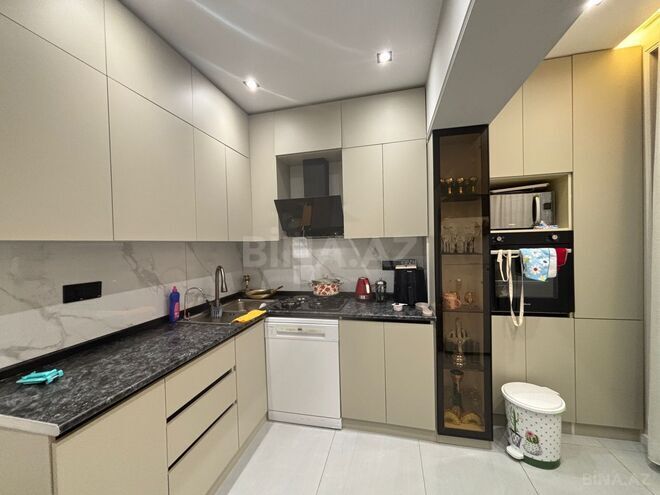 Продаётся 5-комн. вторичка 130 м², м. Иншаатчылар, photo 12 from 17